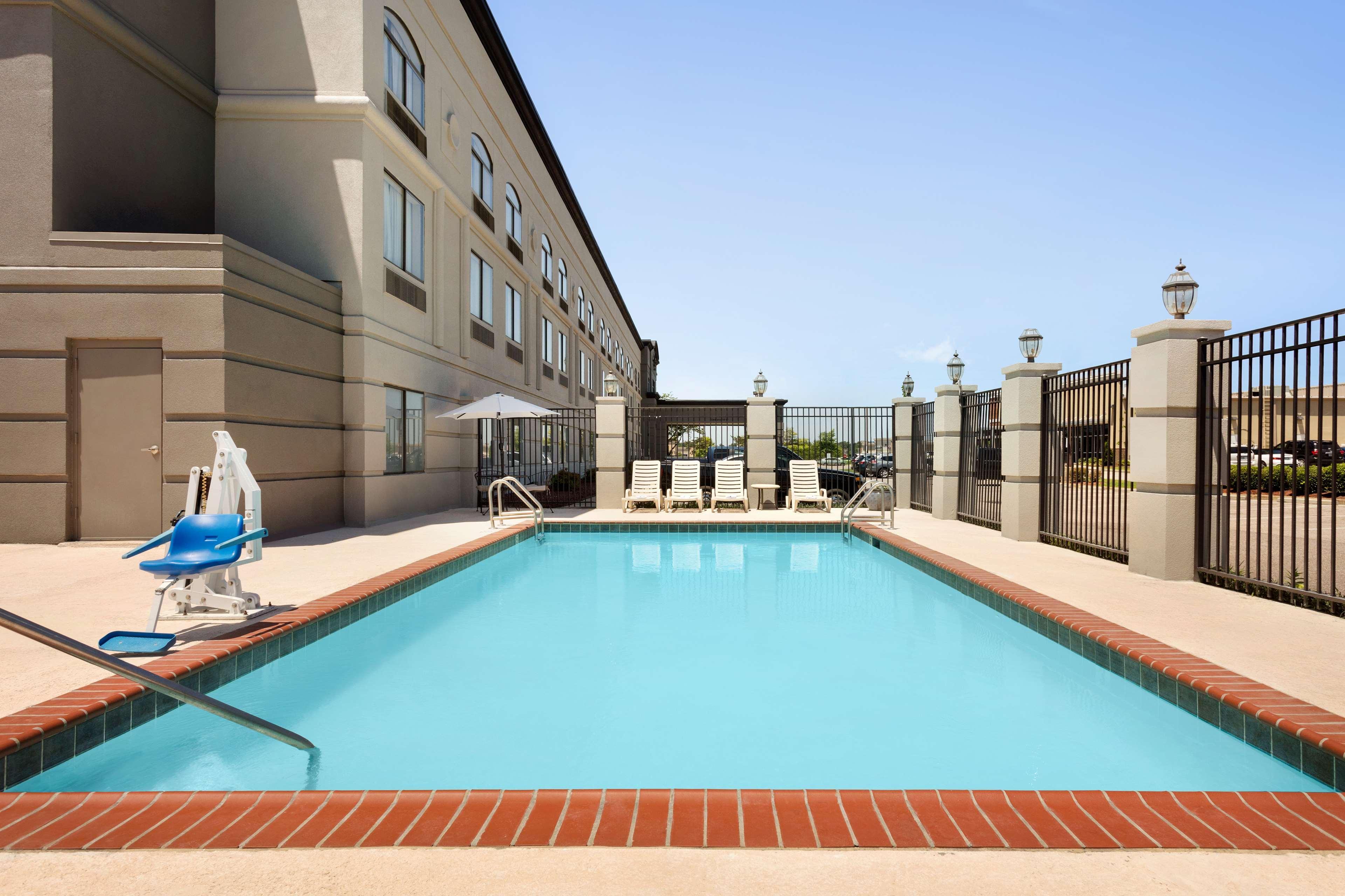 Country Inn & Suites By Radisson, Wolfchase-Memphis, Tn Εξωτερικό φωτογραφία