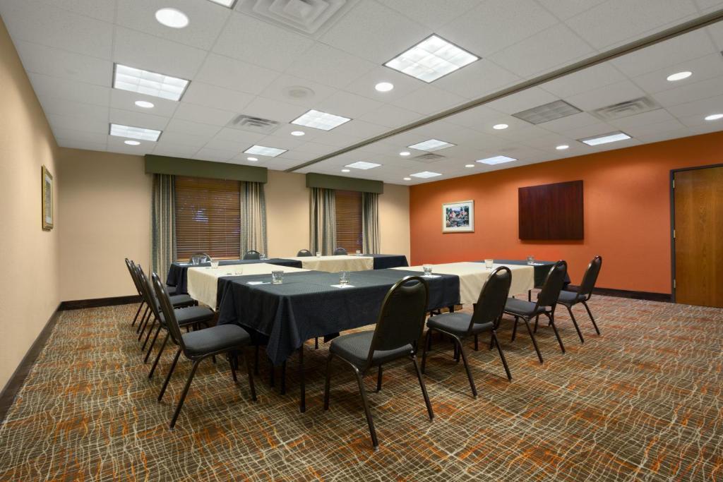 Country Inn & Suites By Radisson, Wolfchase-Memphis, Tn Εξωτερικό φωτογραφία